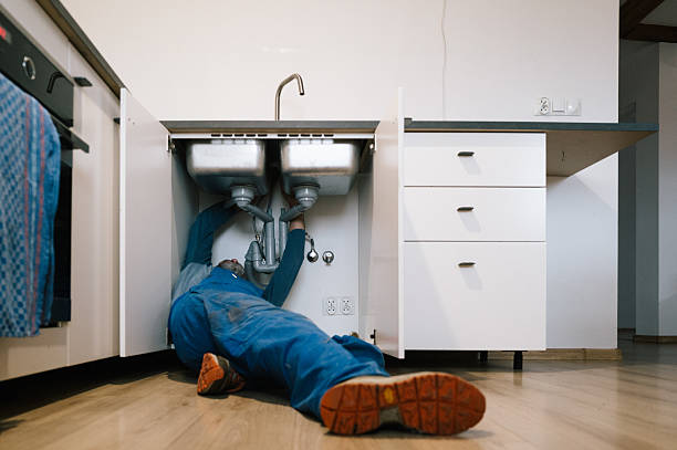 Professional Plumbing technician working in Nilwood, IL